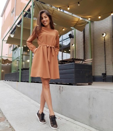 /products/zhinocha-suknya-z-poyasom-vanil/